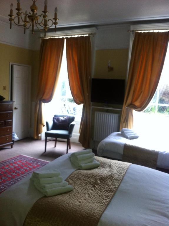 Harmondsworth Hall Guest House West Drayton  Room photo